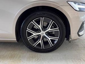Volvo V60 2.0 B4 (G) Core Auto   - Foto 18