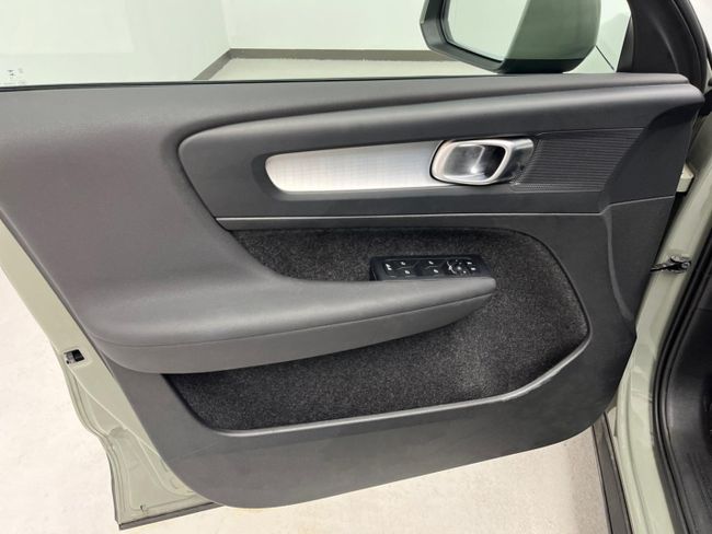 Volvo XC40 2.0 B3 G Core Auto   - Foto 16