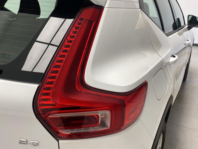 Volvo XC40 2.0 B3 G Core Auto   - Foto 13