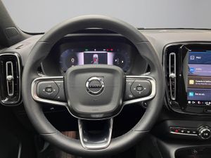 Volvo XC40 2.0 B4 G Plus Dark Auto   - Foto 18
