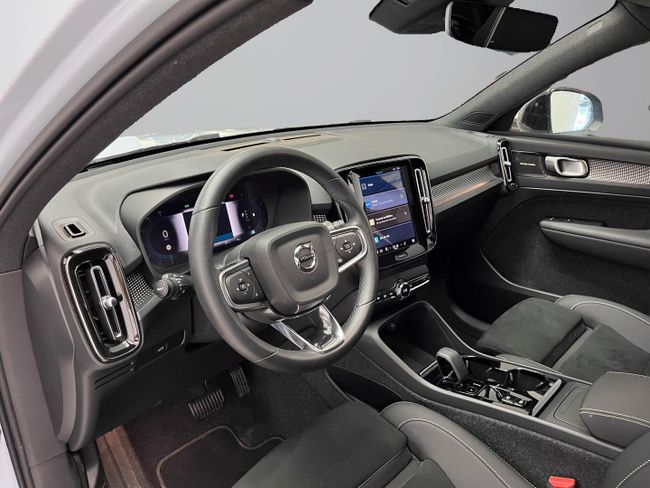 Volvo XC40 2.0 B4 G Plus Dark Auto   - Foto 13