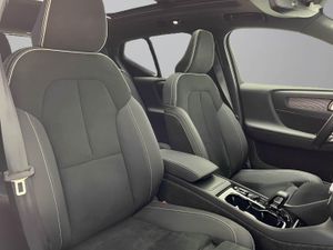Volvo XC40 2.0 B4 G Plus Dark Auto   - Foto 29