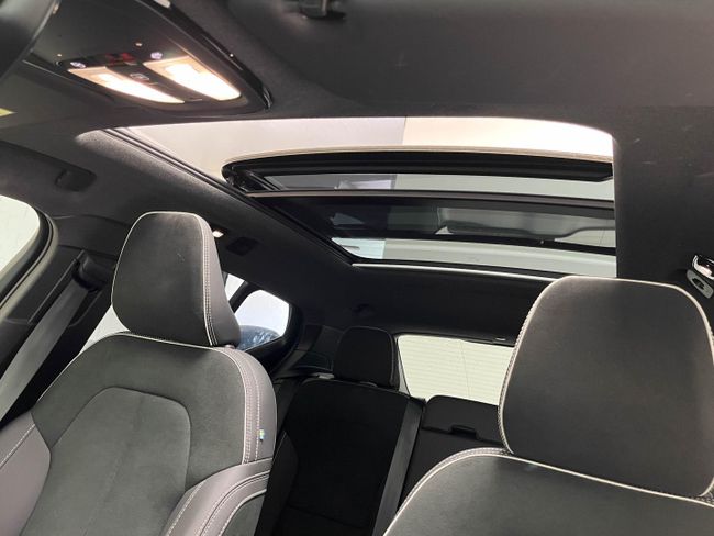 Volvo XC40 2.0 B4 G Plus Dark Auto   - Foto 15