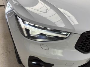 Volvo XC40 2.0 B4 G Plus Dark Auto   - Foto 33