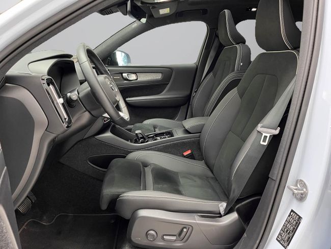 Volvo XC40 2.0 B4 G Plus Dark Auto   - Foto 12