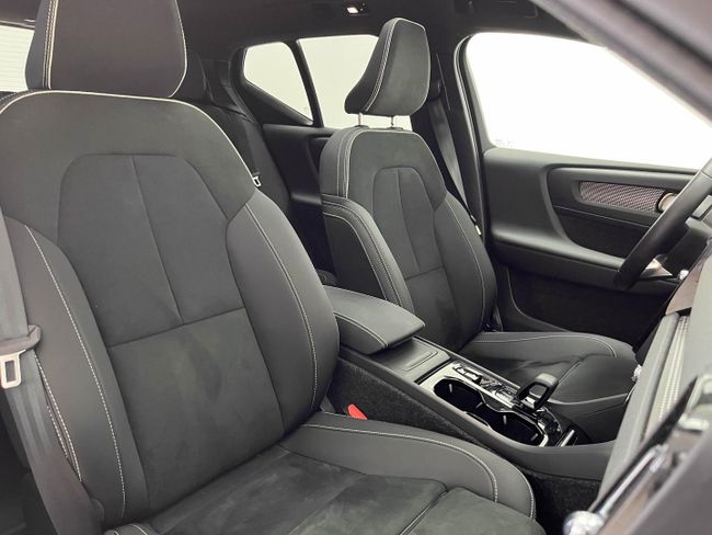 Volvo XC40 2.0 B4 G Plus Dark Auto   - Foto 20