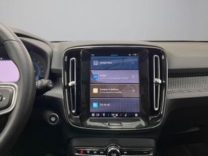 Volvo XC40 2.0 B4 G Plus Dark Auto   - Foto 23