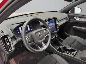 Volvo XC40 2.0 B4 G Plus Dark Auto   - Foto 14
