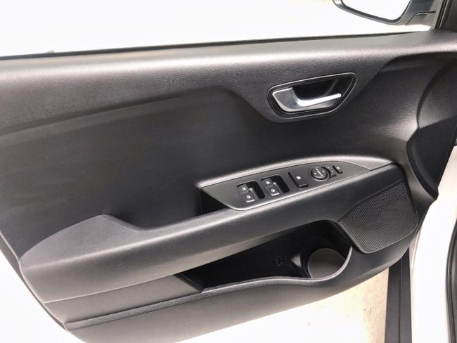 Kia Stonic 1.0 T-GDi 74kW (100CV) MHEV MT Drive   - Foto 16
