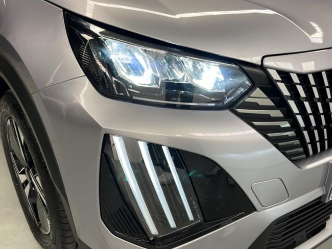 Peugeot 2008 Allure Pack Puretech 130 S&S EAT8   - Foto 17
