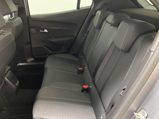 Peugeot 2008 Allure Pack Puretech 130 S&S EAT8   - Foto 14