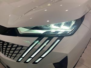 Peugeot 5008 1.2 107KW Allure Exclusive eDCS6   - Foto 20