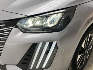 Peugeot 208 Allure HYBRID 110 eDCS6   - Foto 18