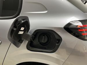 Peugeot 208 Allure HYBRID 110 eDCS6   - Foto 15