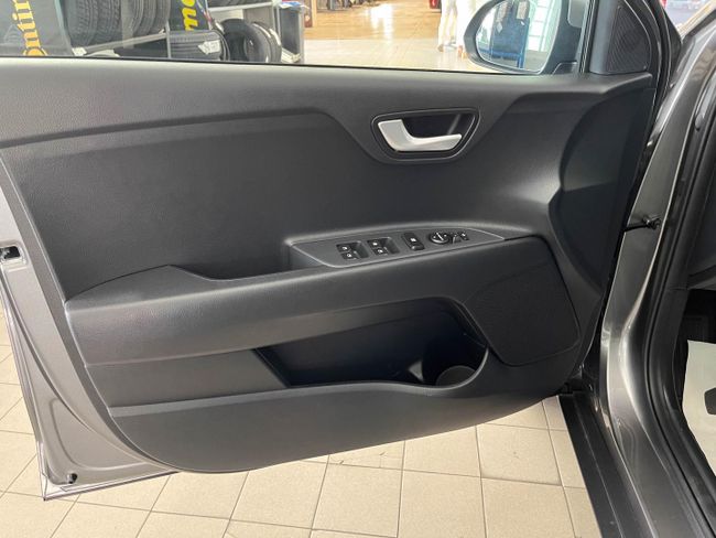 Kia Stonic 1.0 T-GDi 74kW (100CV) MHEV MT Business   - Foto 19