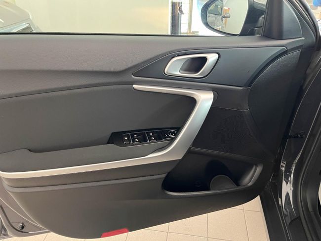 Kia Ceed 1.0 T-GDi 74kW (100CV) Drive   - Foto 10