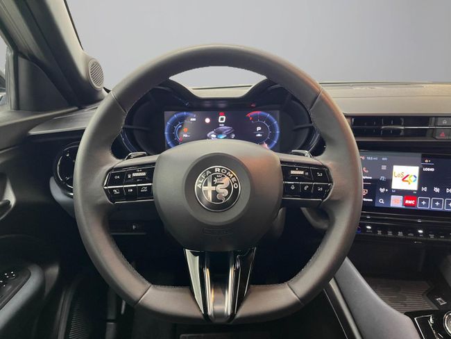 Alfa Romeo Junior Ibrida 100kW (136CV)   - Foto 23