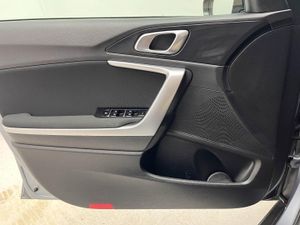 Kia XCeed 1.5 MHEV iMT Drive 103kW (140CV)   - Foto 22