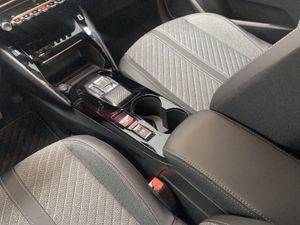 Peugeot 208 Allure HYBRID 110 eDCS6   - Foto 16