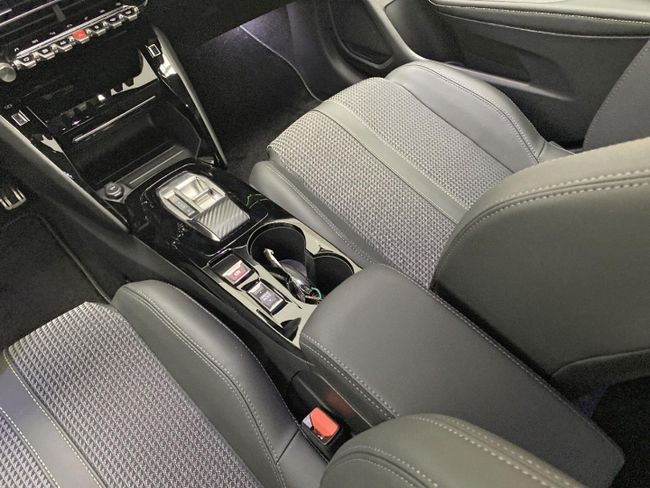 Peugeot 208 GT Eléctrico 100 kW (136CV)   - Foto 17