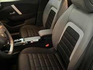 Citroën C4 Hybrid 145 ë-DCS6 Business Edition   - Foto 10