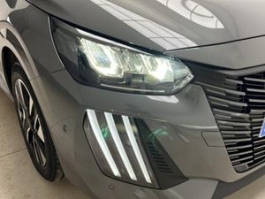 Peugeot 208 Allure HYBRID 110 eDCS6   - Foto 18