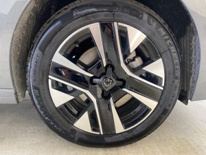 Peugeot 208 Allure HYBRID 110 eDCS6   - Foto 14