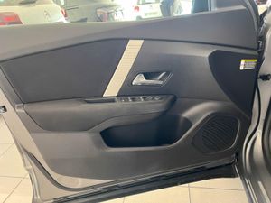 Citroën C4 Hybrid 145 ë-DCS6 Plus   - Foto 16