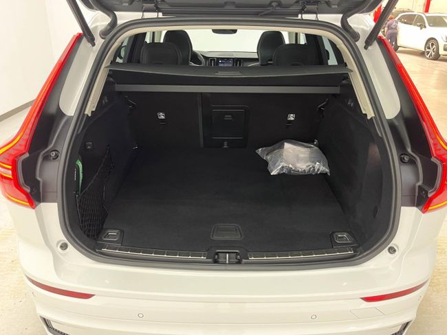 Volvo XC60 2.0 T6 AWD Recharge Ultra Dark Auto   - Foto 10