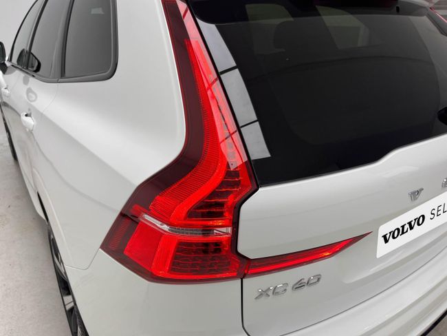 Volvo XC60 2.0 T6 AWD Recharge Ultra Dark Auto   - Foto 34