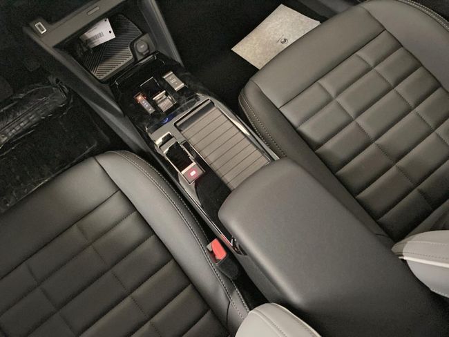 Citroën C4 Hybrid 145 ë-DCS6 Max   - Foto 13