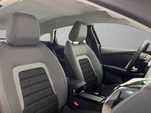Citroën C4 Hybrid 145 ë-DCS6 Business Edition   - Foto 23