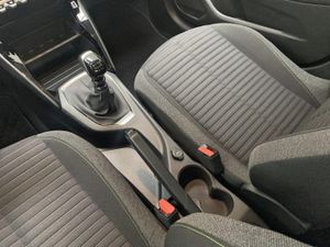 Peugeot 208 Active Puretech 100   - Foto 17