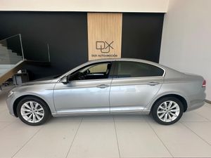 Volkswagen Passat Advance 2.0 TDI 110kW 150CV DSG 4p.   - Foto 7