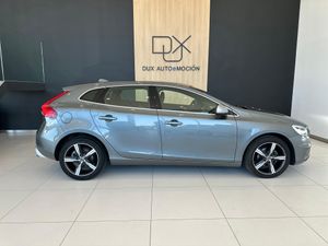 Volvo V40 2.0 D2 RDesign Momentum 5p 120 CV   - Foto 7