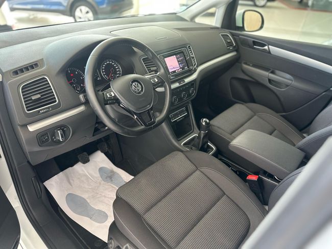 Volkswagen Sharan 2.0 TDI ADVANCE 150 CV   - Foto 14