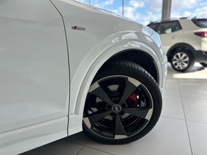 Audi Q2 35 TFSI BLACKLINE STRONIC 150 CV   - Foto 7