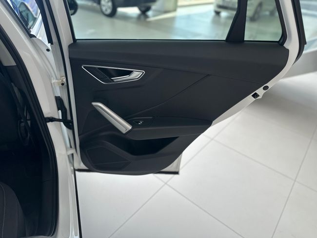 Audi Q2 35 TFSI BLACKLINE STRONIC 150 CV   - Foto 35