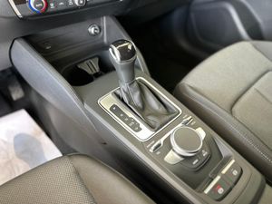 Audi Q2 35 TFSI BLACKLINE STRONIC 150 CV   - Foto 18