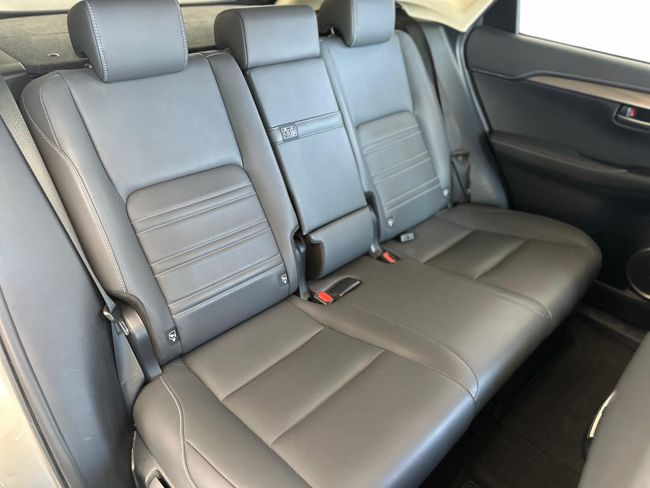 Lexus NX 300 2.5 F PREMIUM 4x2 197 CV   - Foto 30