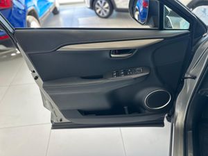 Lexus NX 300 2.5 F PREMIUM 4x2 197 CV   - Foto 32