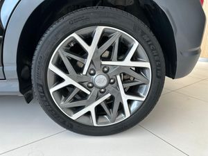 Hyundai Kona HYUNDAI Kona 1.6 GDI HEV Tecno Red DCT   - Foto 4