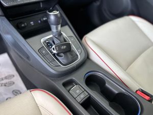 Hyundai Kona HYUNDAI Kona 1.6 GDI HEV Tecno Red DCT   - Foto 16