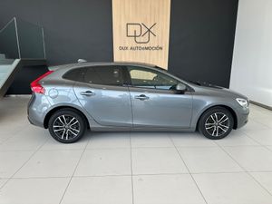 Volvo V40 VOLVO V40 2.0 D2 BLACK LINE   - Foto 4