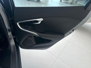 Volvo V40 VOLVO V40 2.0 D2 BLACK LINE   - Foto 24