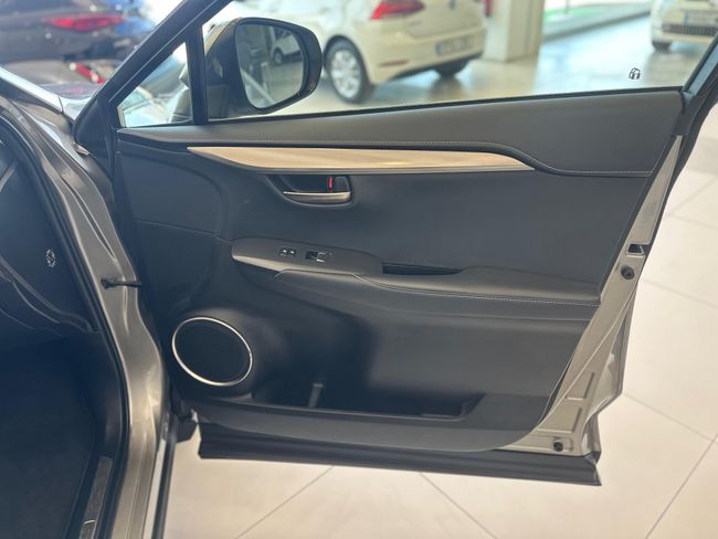 Lexus NX LEXUS NX 2.5 300h Executive Navigation 4WD   - Foto 35