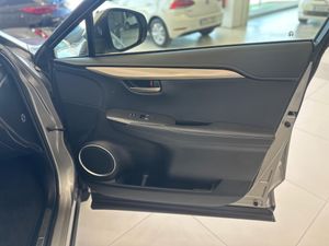 Lexus NX LEXUS NX 2.5 300h Executive Navigation 4WD   - Foto 35