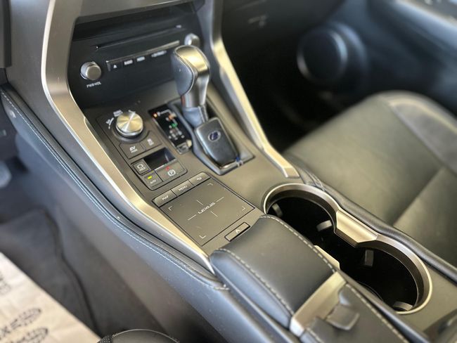 Lexus NX LEXUS NX 2.5 300h Executive Navigation 4WD   - Foto 22