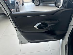 Toyota Yaris 1.5 120H Style   - Foto 28