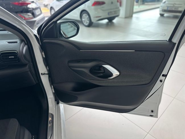 Toyota Yaris 1.5 120H Style   - Foto 29